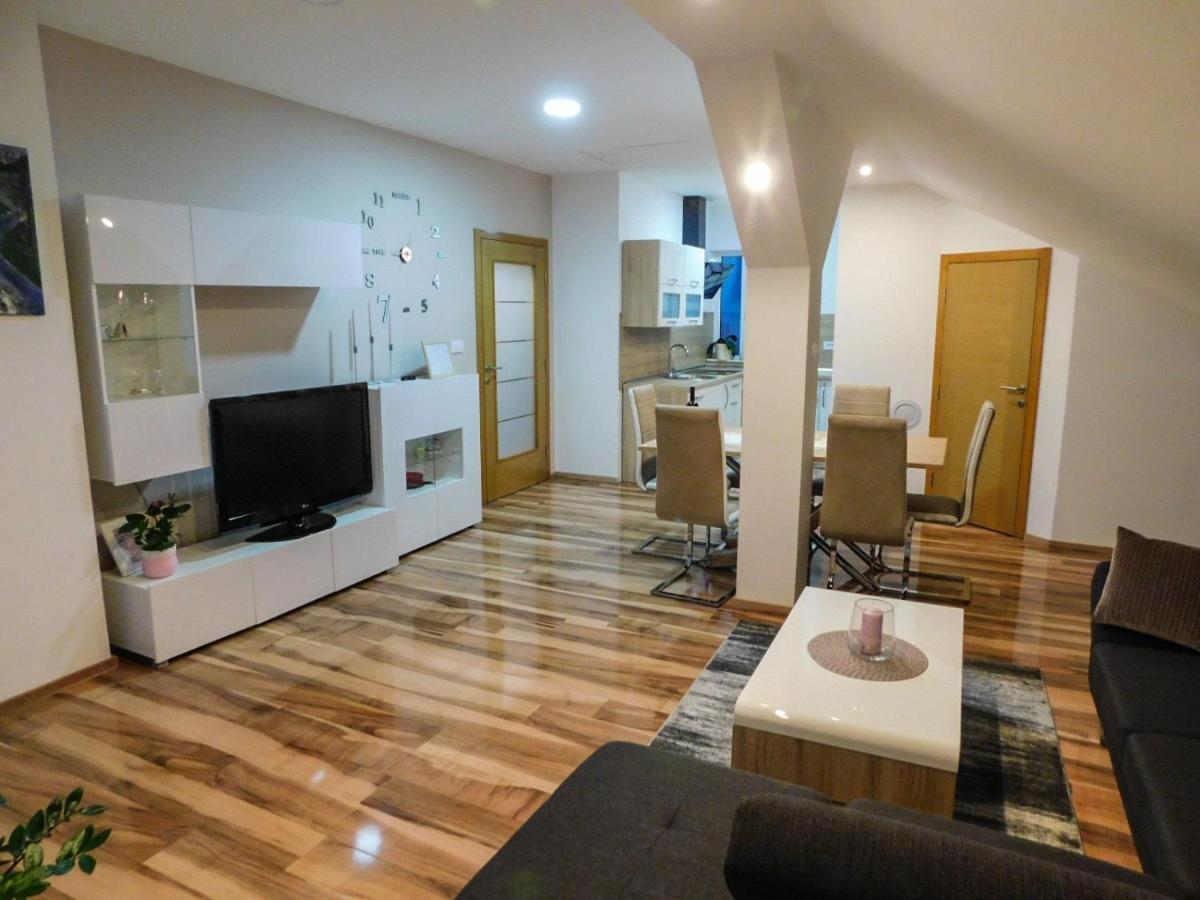 Apartman Lara Otočac Exteriör bild